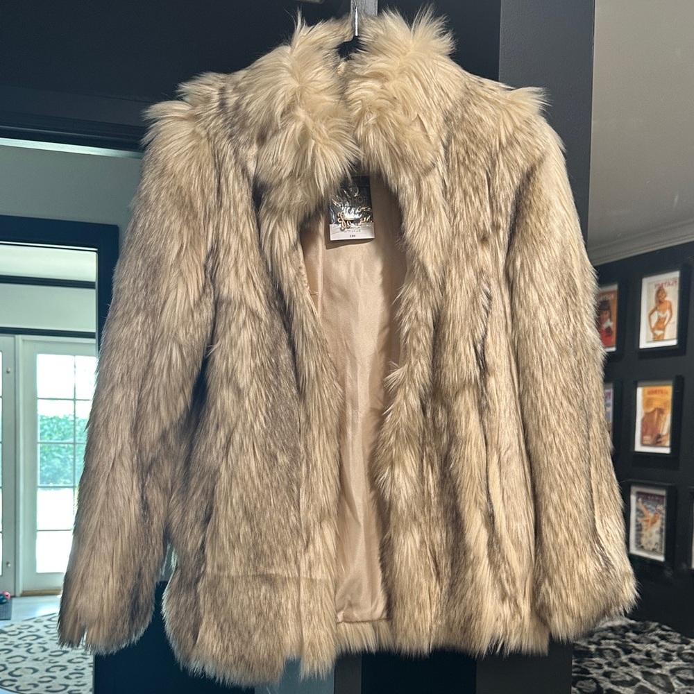 TOPSHOP faux Fur coat